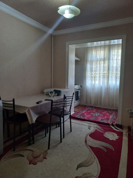 Сдаётся 1 комнатная 2этаж Пр Навои