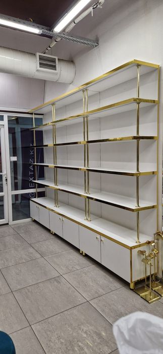 Полки из двух листов. Плотные. С подсветкой