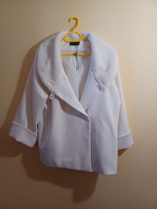 Capă-Jacheta   Capă-Jacheta