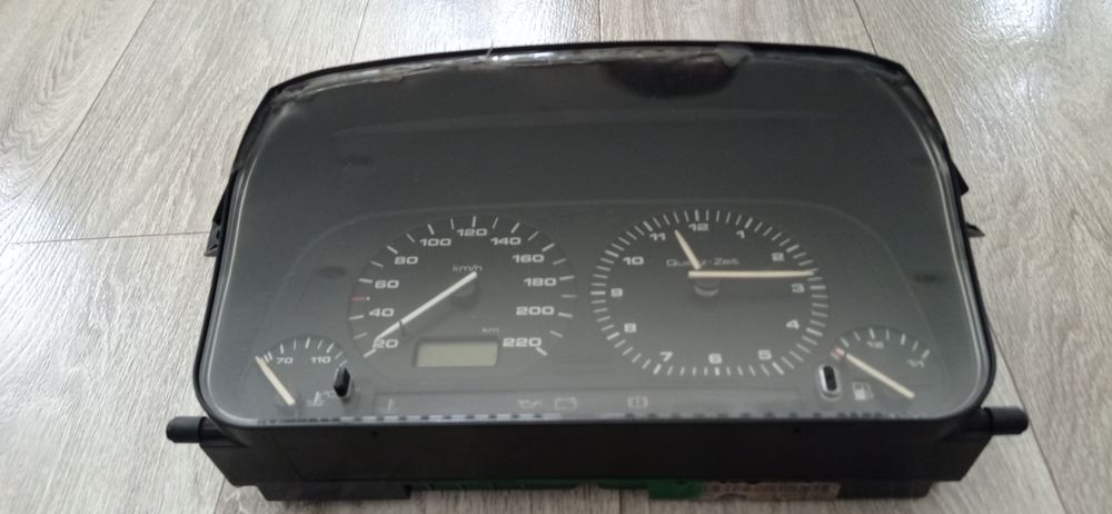 Продам панель приборов Фольксваген гольф 3