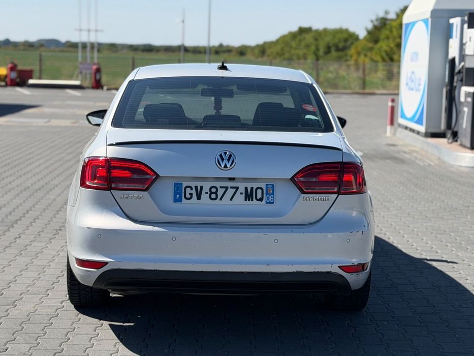 VOLKSWAGEN Jetta 2014 — imagine 3