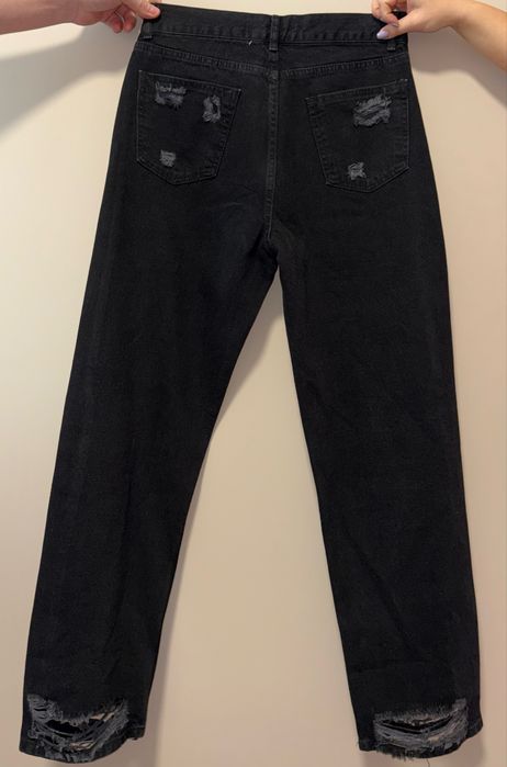 Черни дънки с камъни