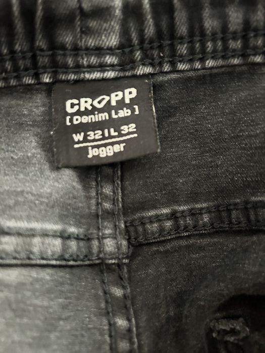 Vand blugi negri de barbati marimea 36