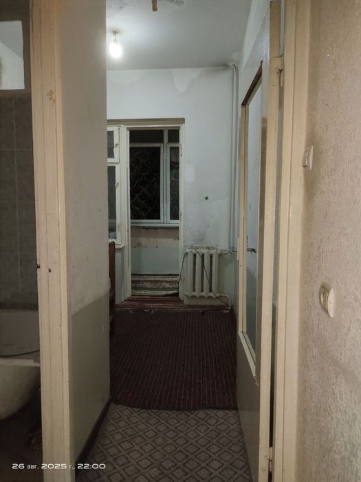 Продаётся 2-комнатная квартира срочна. 1-этаж