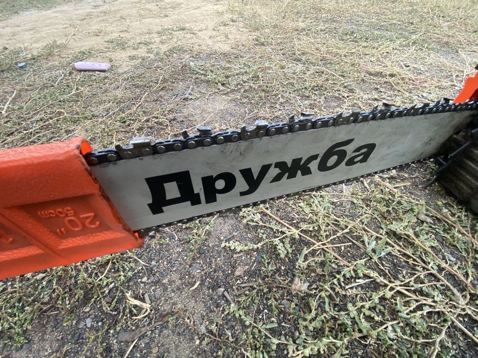 Продам новую бензапилу