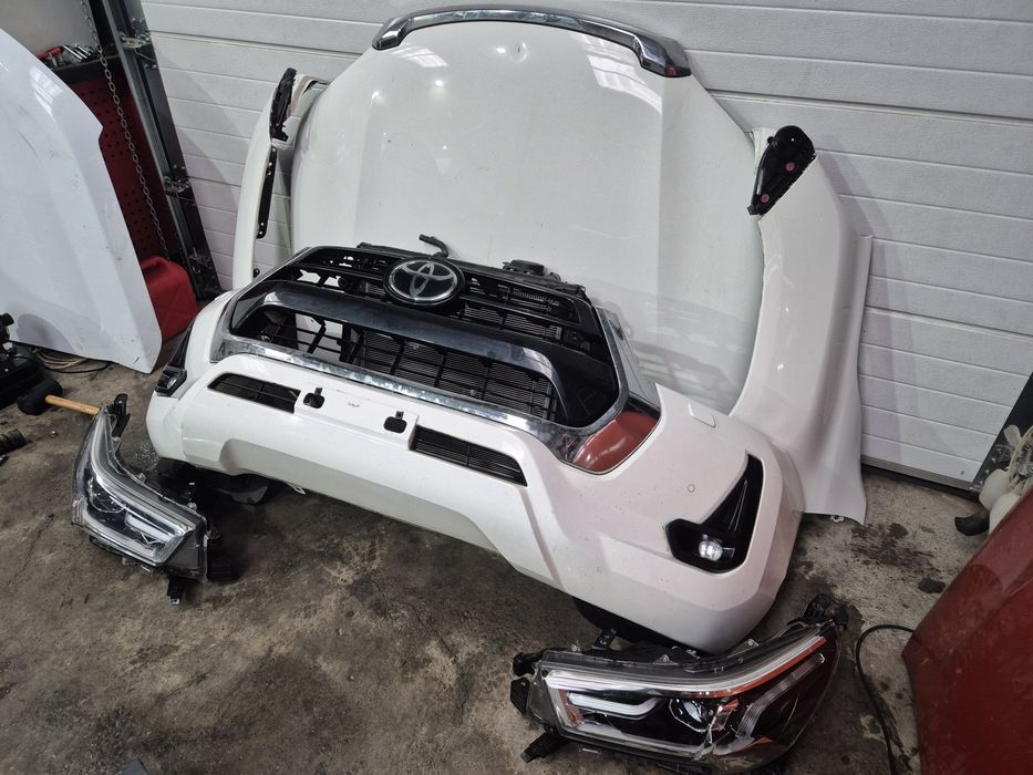 Fata completa/Bot complet Toyota Hilux Invincible 2016-2024