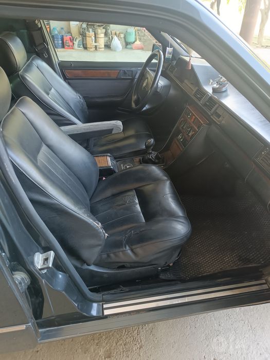 Mersedes Benz w124 E300