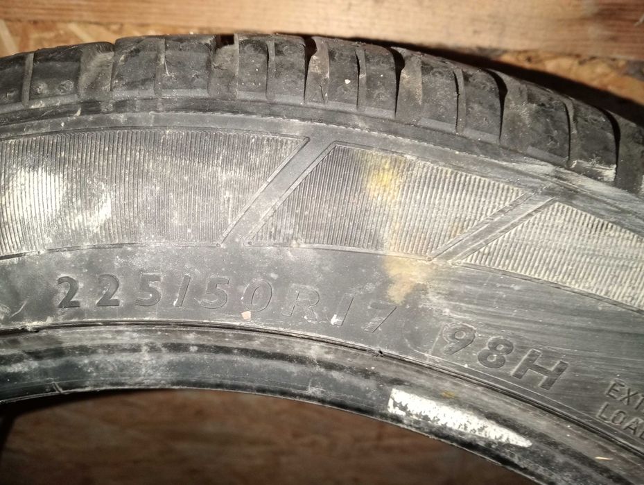 Vând Set 4 Anvelope   225/50R17