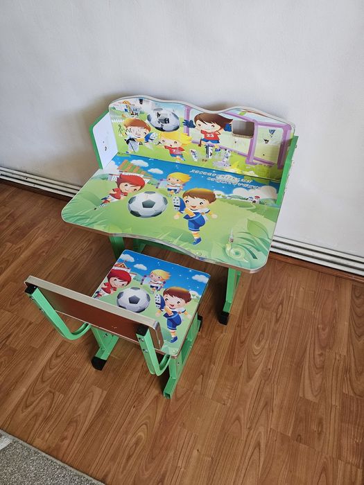 Vand birou pentru copii