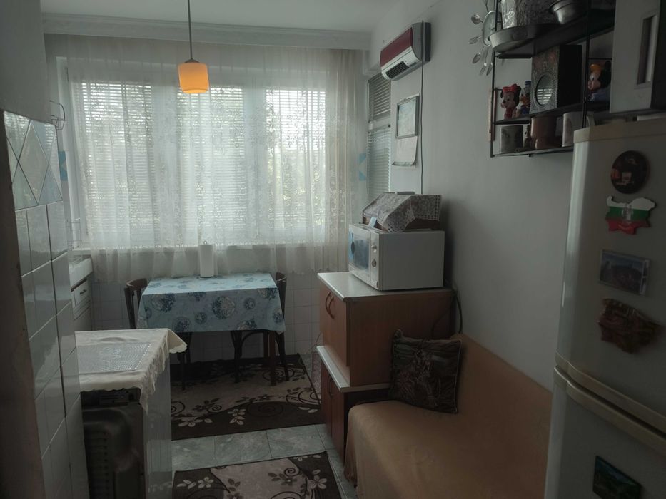 Продава се Двустаен апартамент в Търговище, Вароша - 70 кв.м за 1130 €/кв.м - Снимка #2