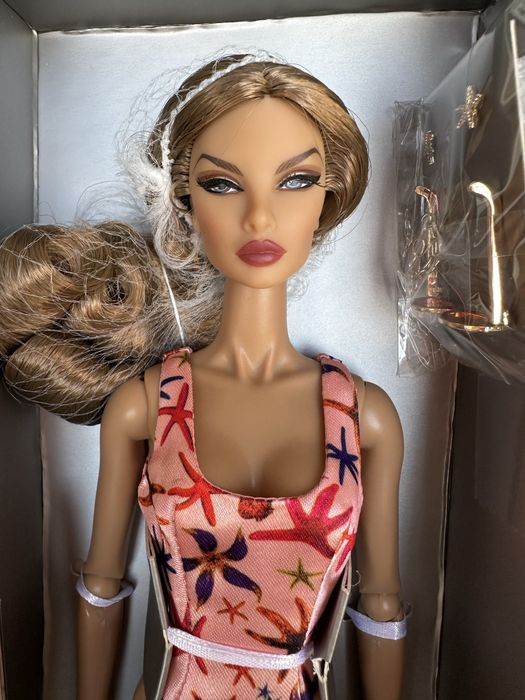 Кукла Integrity Toys. Natalia Fatale.