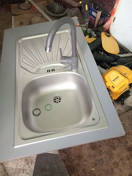 Vând chiuveta bucătărie piramida cu baterie