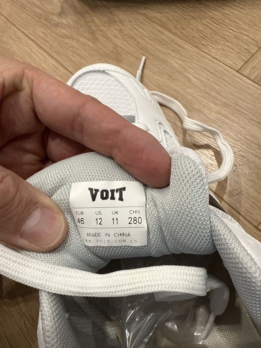 Кроссовки оригинальные фирмы Voit