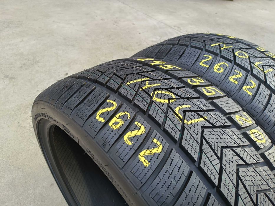 Doua anvelope noi de iarna 245 35 20 Trocmoh dot 2622