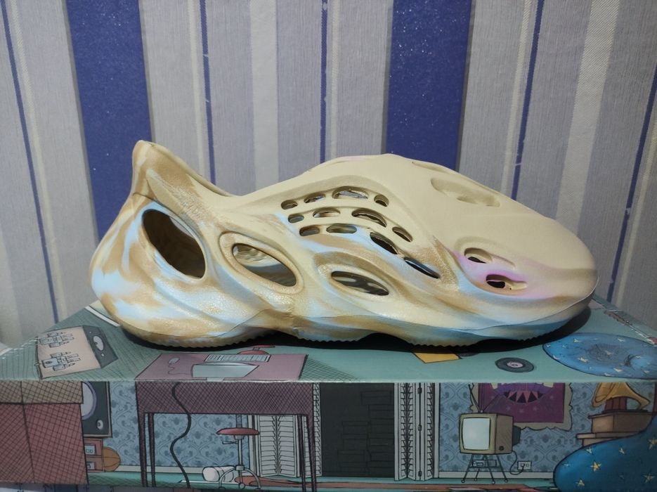 Кроссовки Adidas Yeezy Foam Runner Sand Gray