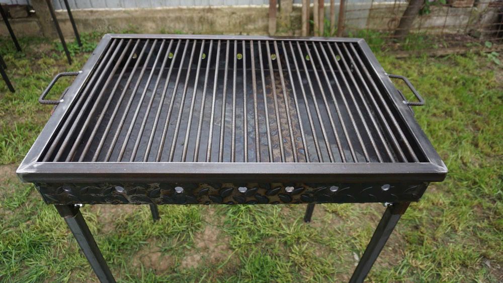 Gratar pe carbuni/lemne