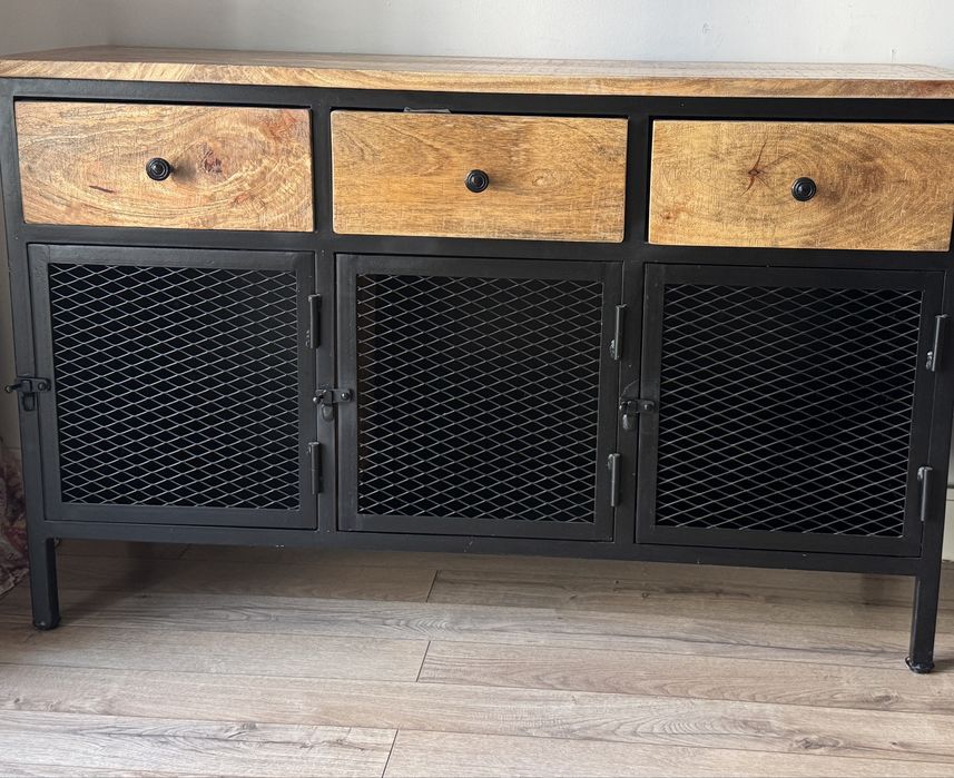 Тумба / консоль Ashley Furniture (массив дерева)