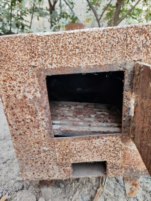 Utinli va kumirli pechka sotiladi