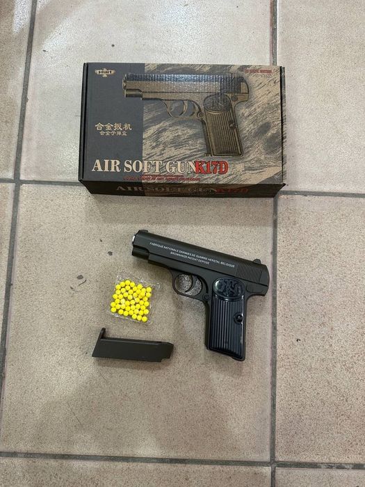Airsoft pistolet 18+