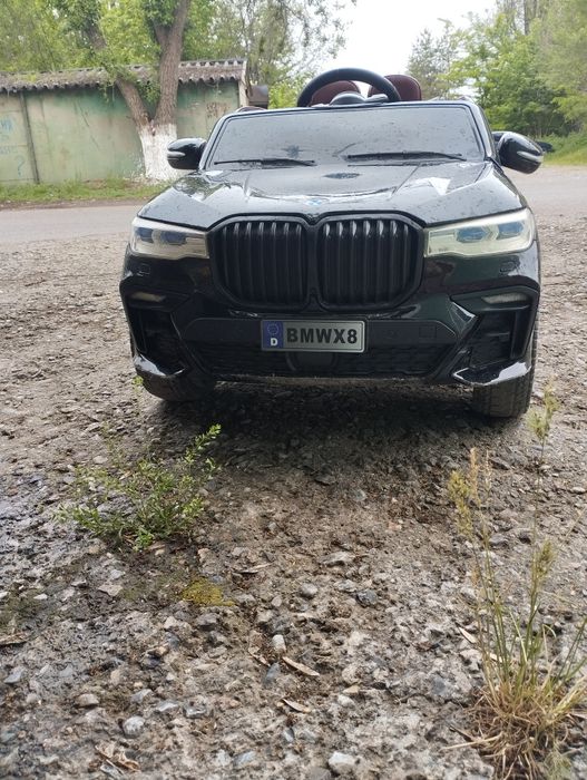Детская машинка BMW X8
