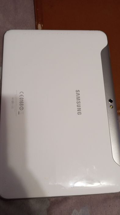 Продавам таблет Samsung