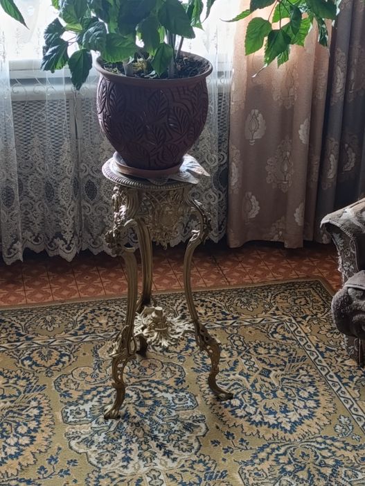 Антикварная подставка