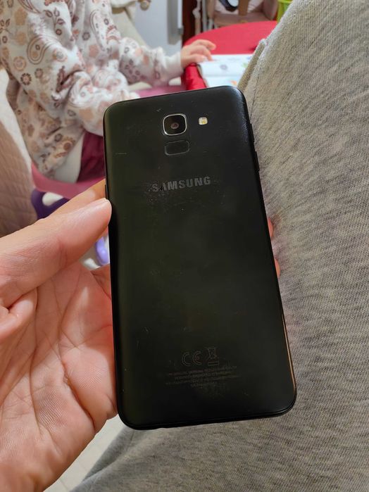 Продавам Samsung j 6