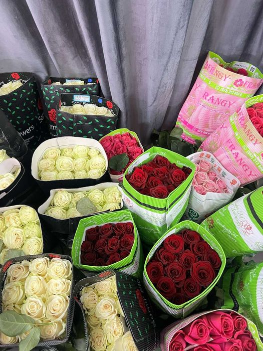 Цветы Розы,тюльпаны Букеты  Доставка Шымкент