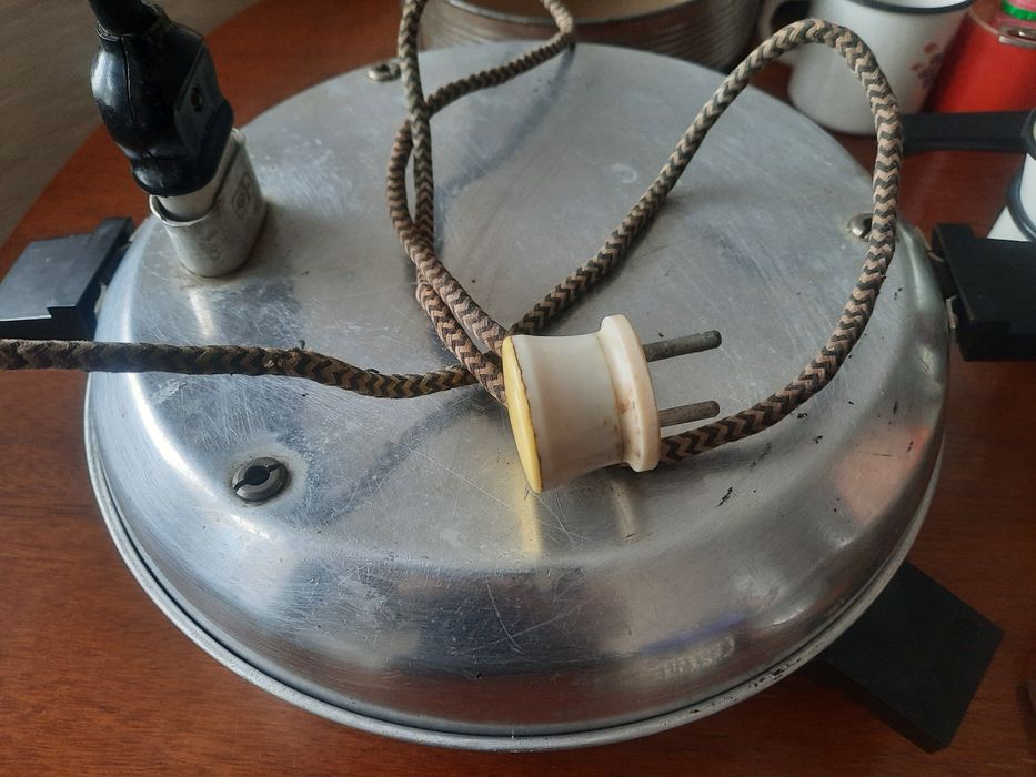 Чудо-печь, орешница, сковорода. .