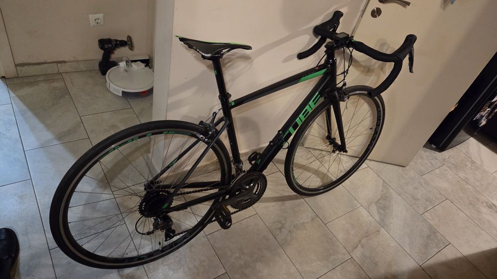 Cube Attain 2018 шосеен велосипед 53см + Van Rysel компютър+аксесоари