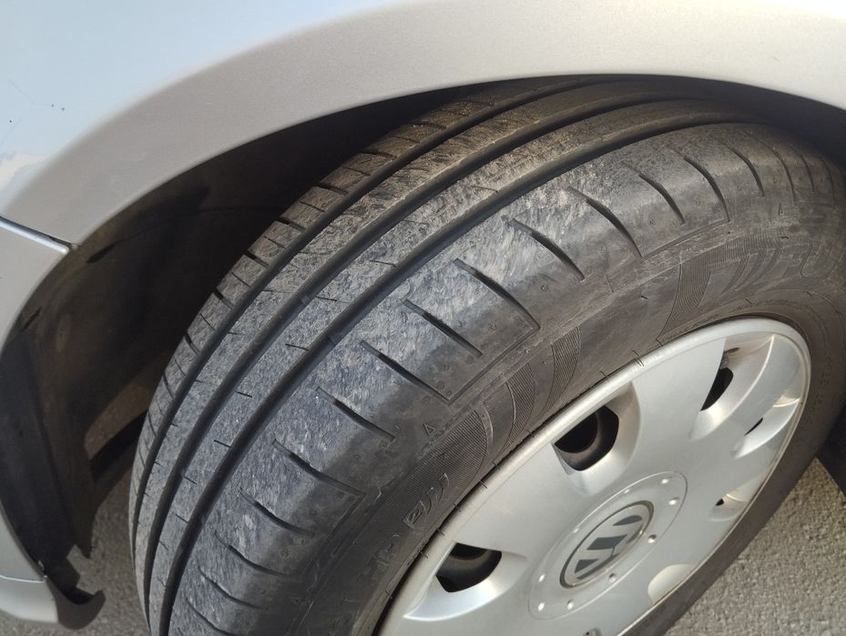 Продавам Голф 5 2.0tdi