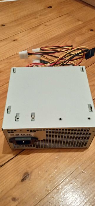 Захранване за компютър 350 W чисто ново