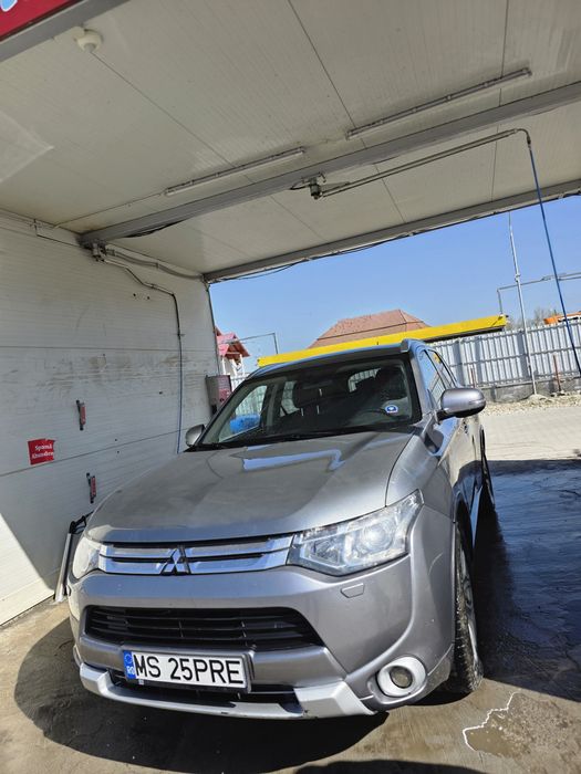 Mitsubishi outlander 2014 2.3