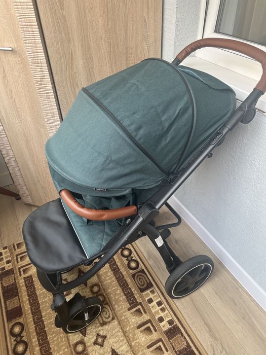 Продам коляску в хорошем состояние