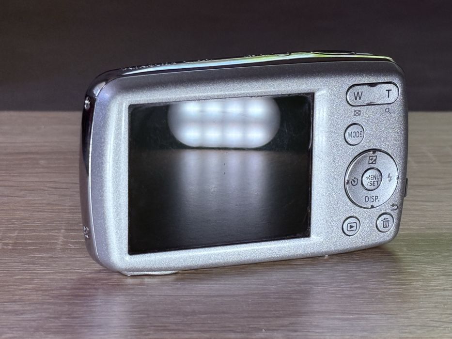 Lumix DMC-S1 Leica Lens