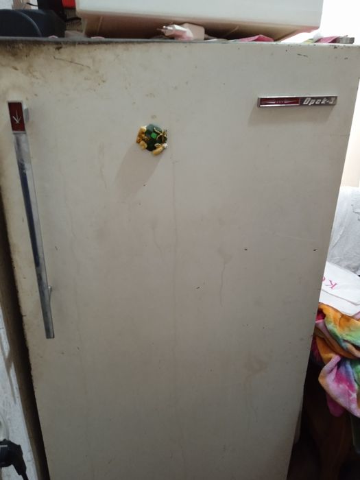 Два холодьника, "Атлант" и "Орск-3", рабочие, в отличном состоянии,