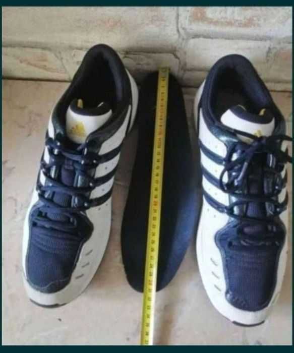 Adidas numărul 47-48
