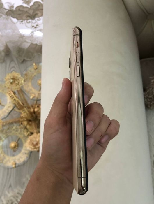 iPhone 11 Pro Max
Pamyat 64/4
Rangi:Gold
Yomkost:77
Xolati zor 
Dok ko