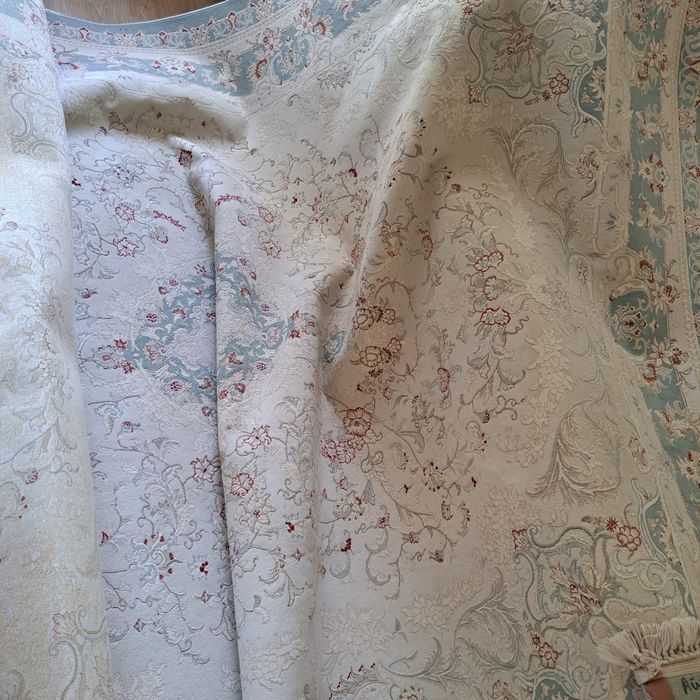 Ковёр производства Иран, 2,5 на 3,5 м.