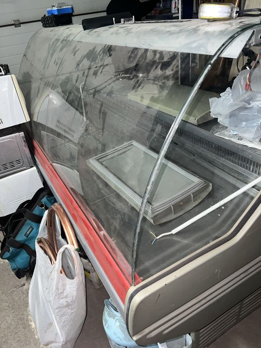 Продам колбасный холодильник