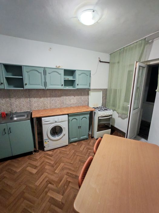 Garsoniera de închiriat