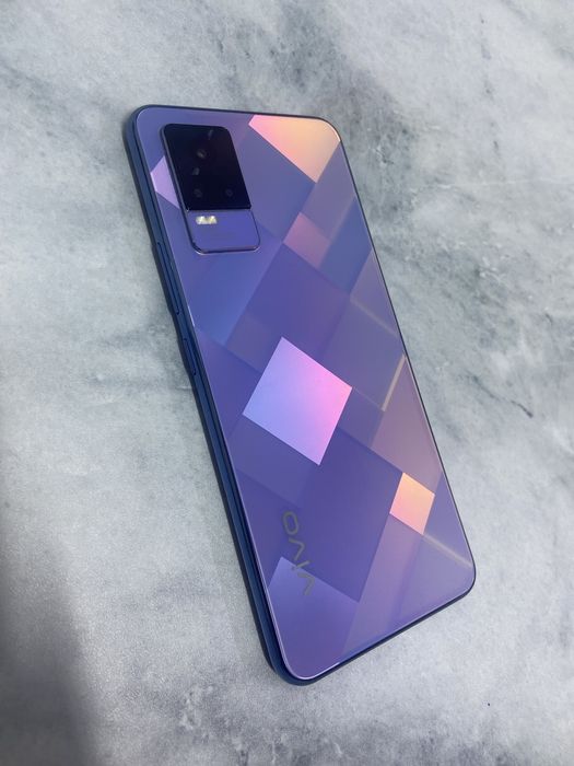 Смартфон Vivo V 21e
