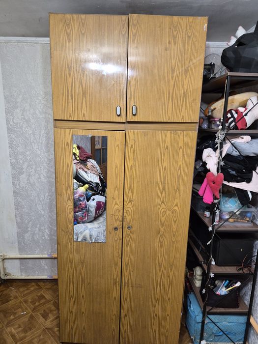 Шкаф бу отдам даром