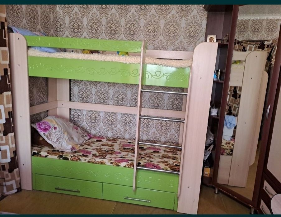 Кровать двухярусная