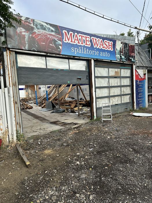 Vand 3 usi de garaj aluminiu