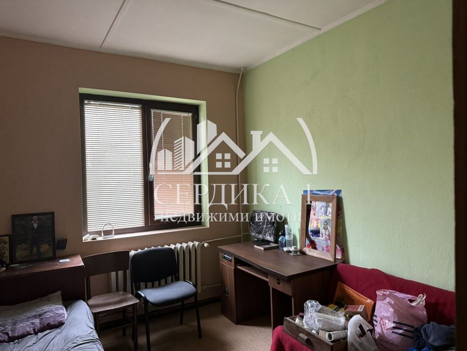 Продава се Етаж от къща в Перник, Център - 73 кв.м за 1357 €/кв.м - Снимка #1