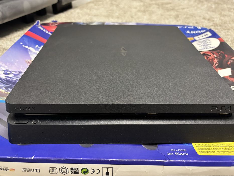 PlayStation 4 – stare foarte bună, funcționează perfect