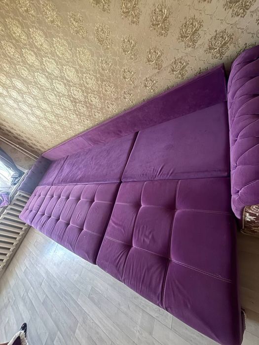 Продается диван 4 метра