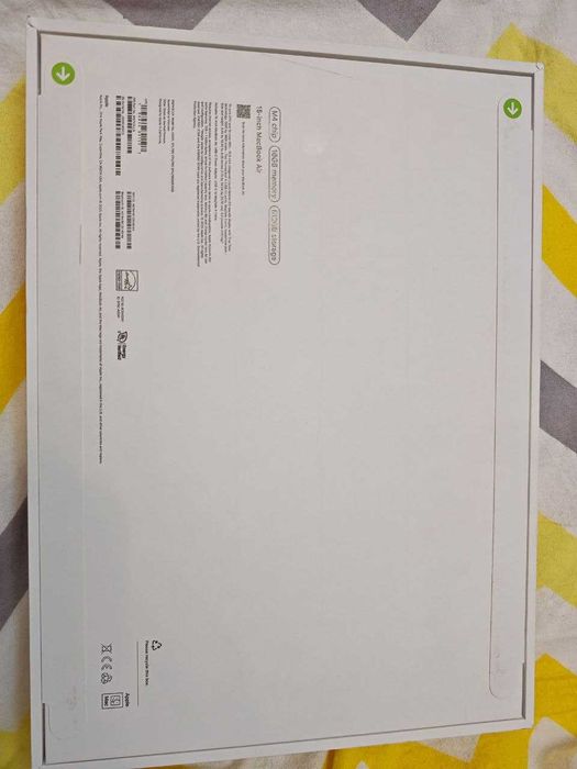 MacBook air M4 15 16/512 Starlight из США НОВЫЙ!!!