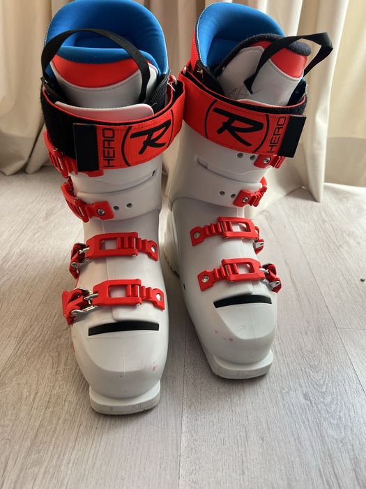 Rossignol HERO WORLD CUP No 25-25,5 flex 110